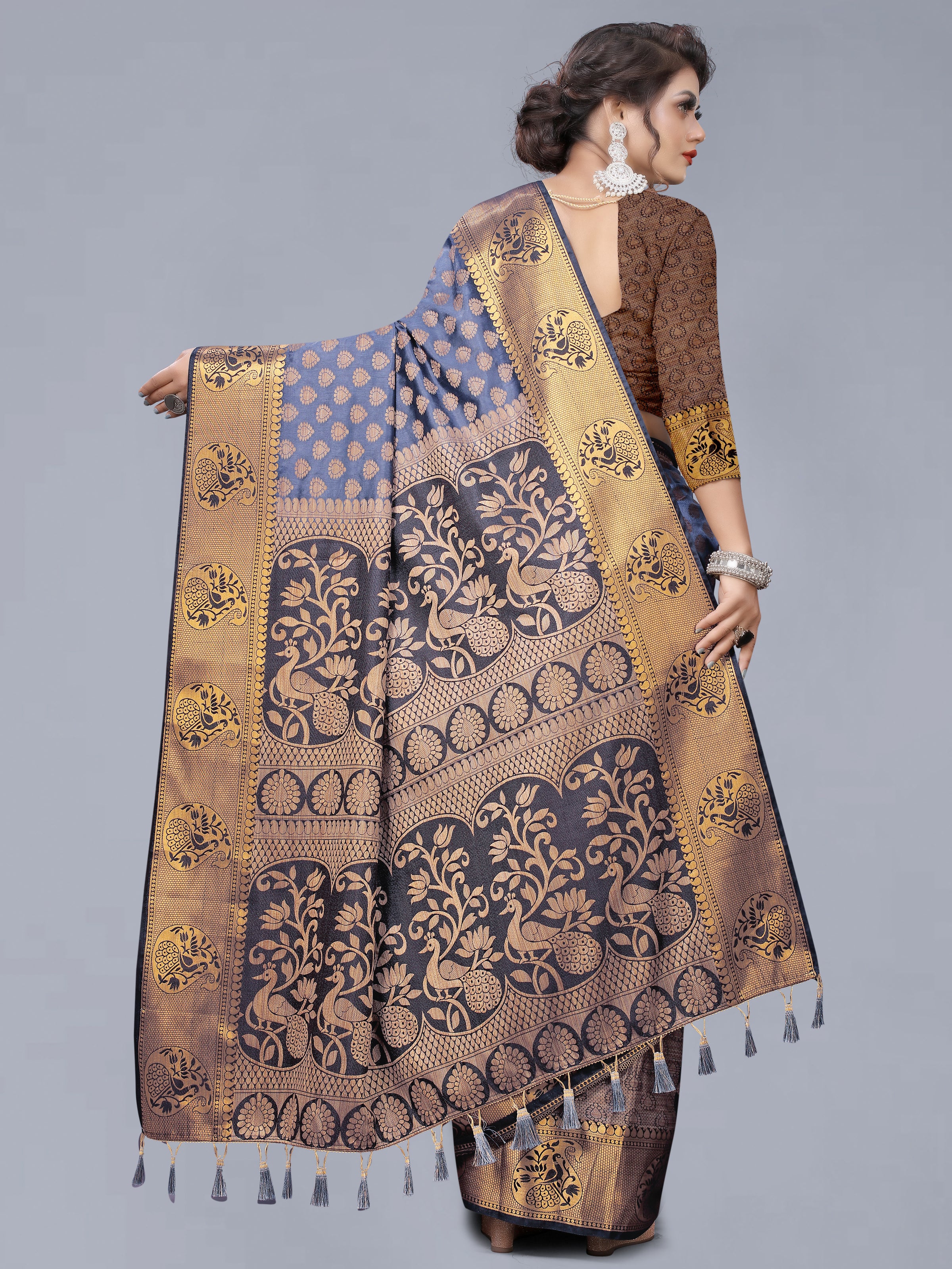 GREY JACQUARD RAW SILK SAREE WITH GOLD JARI BUTTI
