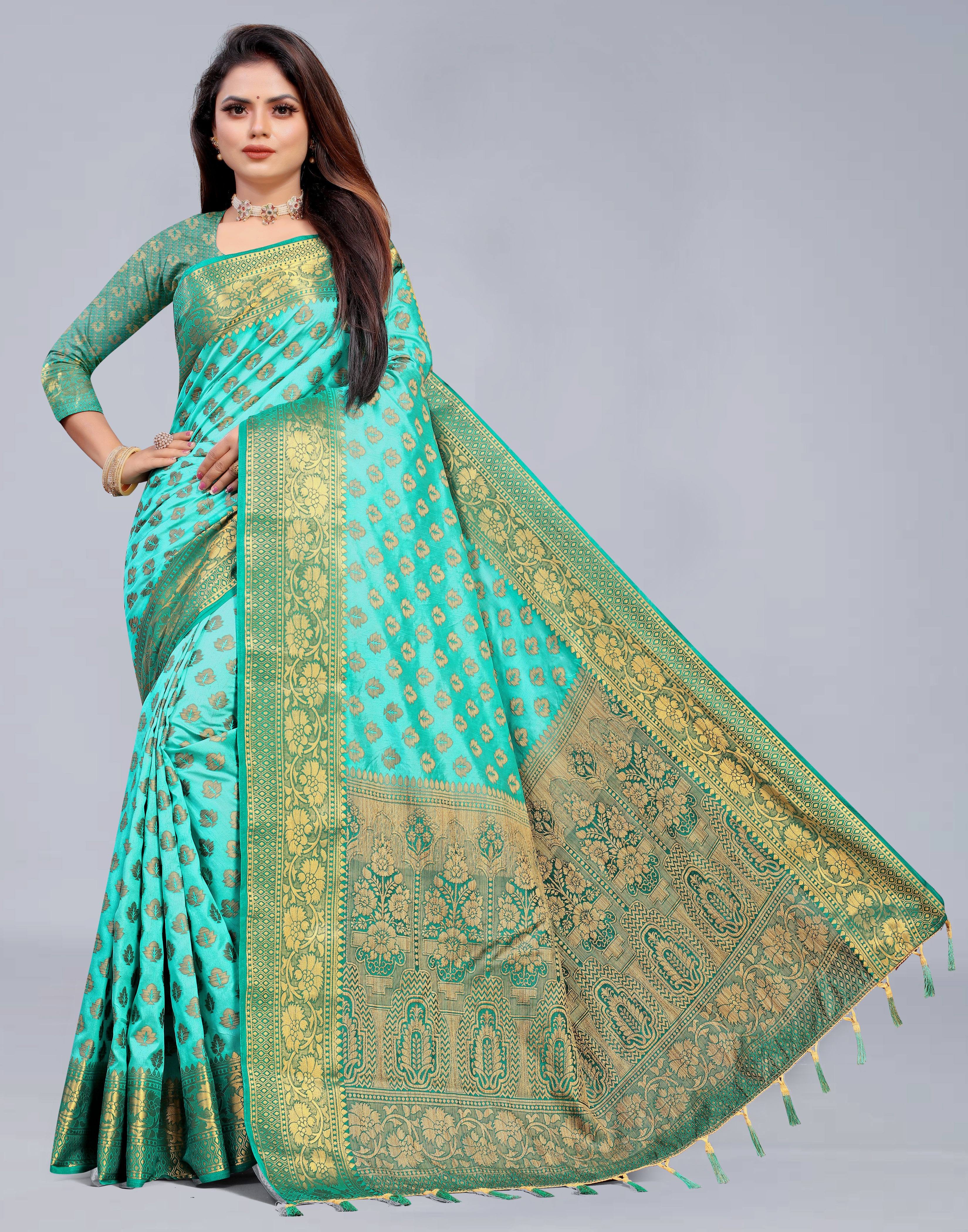 Rama Green Silk Saree With Golden Zari Border & Rich Pallu – Bahuji -  Online Fashion & Lifestyle Store